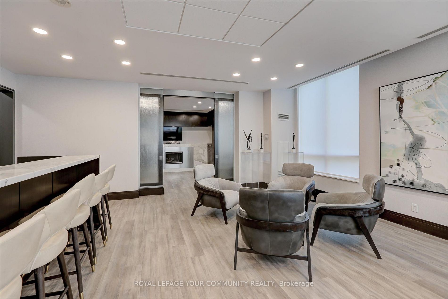 1105 Leslie St, #1102