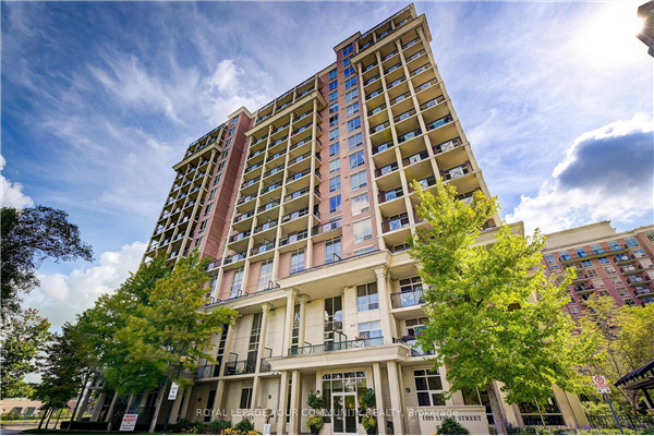 1105 Leslie St, Toronto