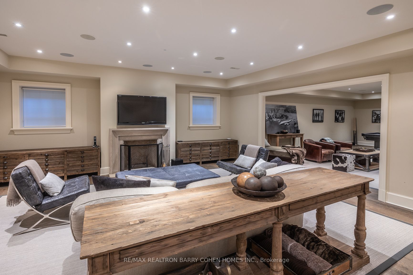 102 Sandringham Dr