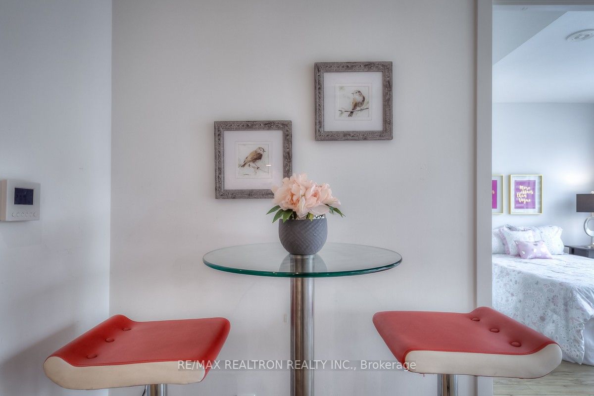 85 Wood Street, #2605