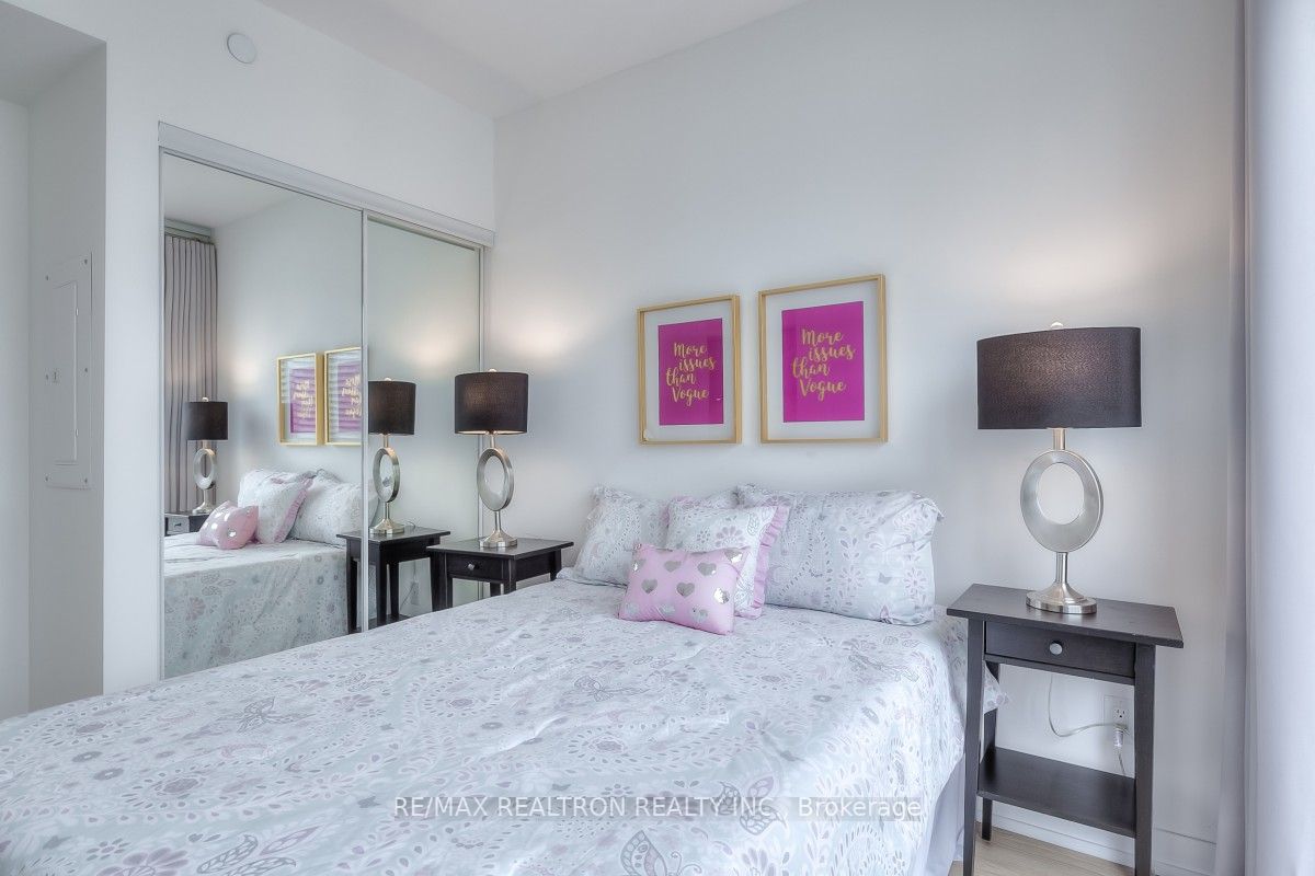 85 Wood Street, #2605