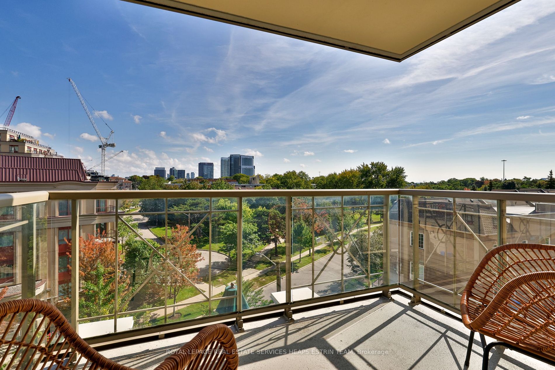 12 Rean Dr, #511