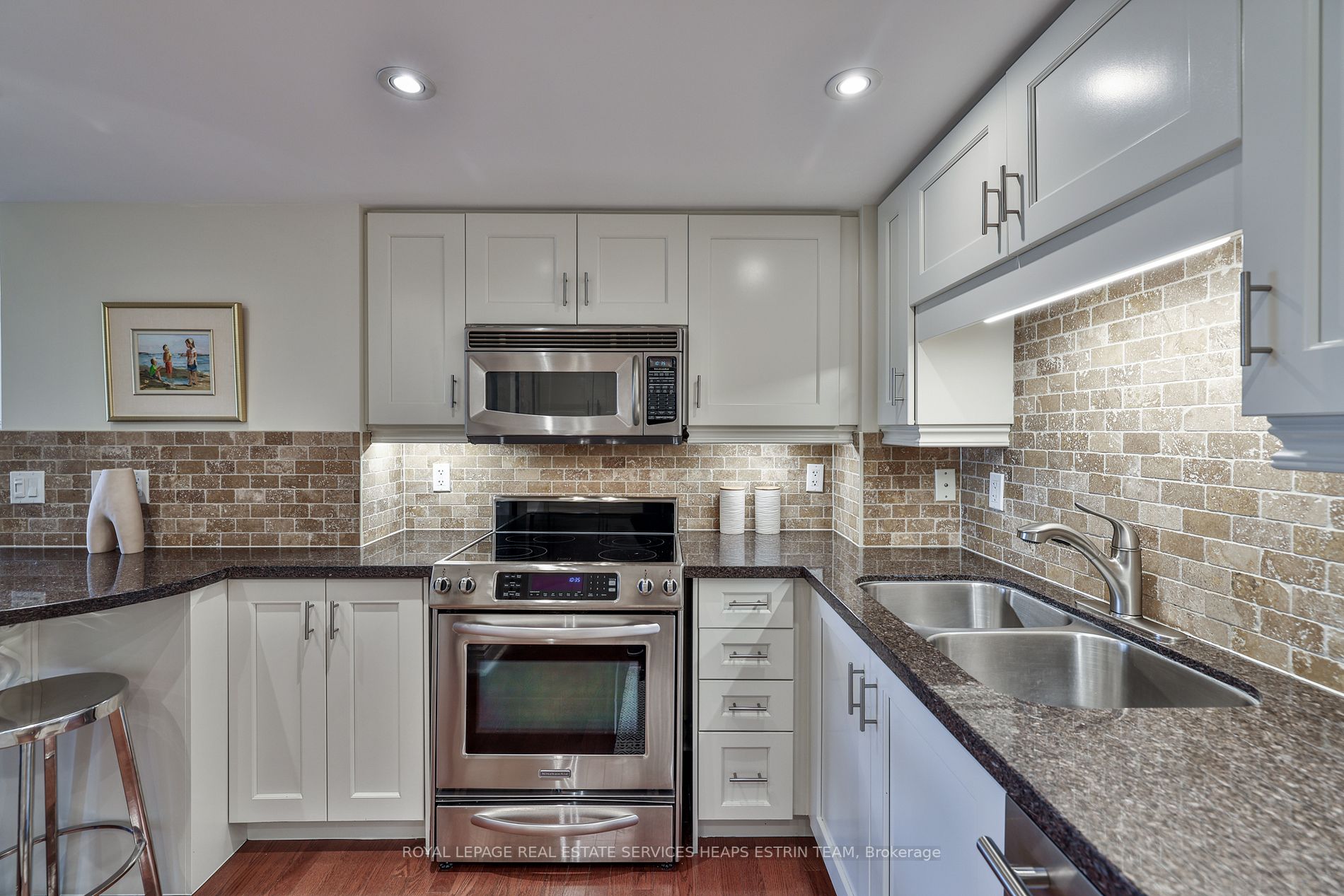 12 Rean Dr, #511