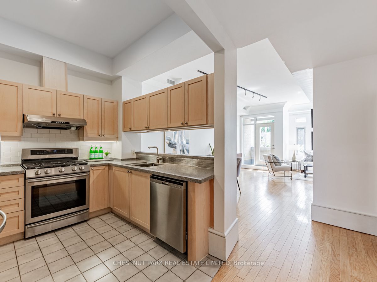 336 Davenport Rd, #301R
