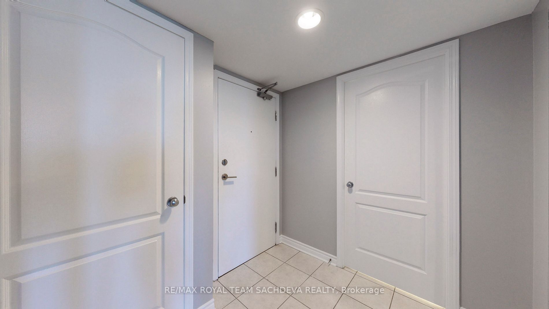 2 Rean Dr, #1208