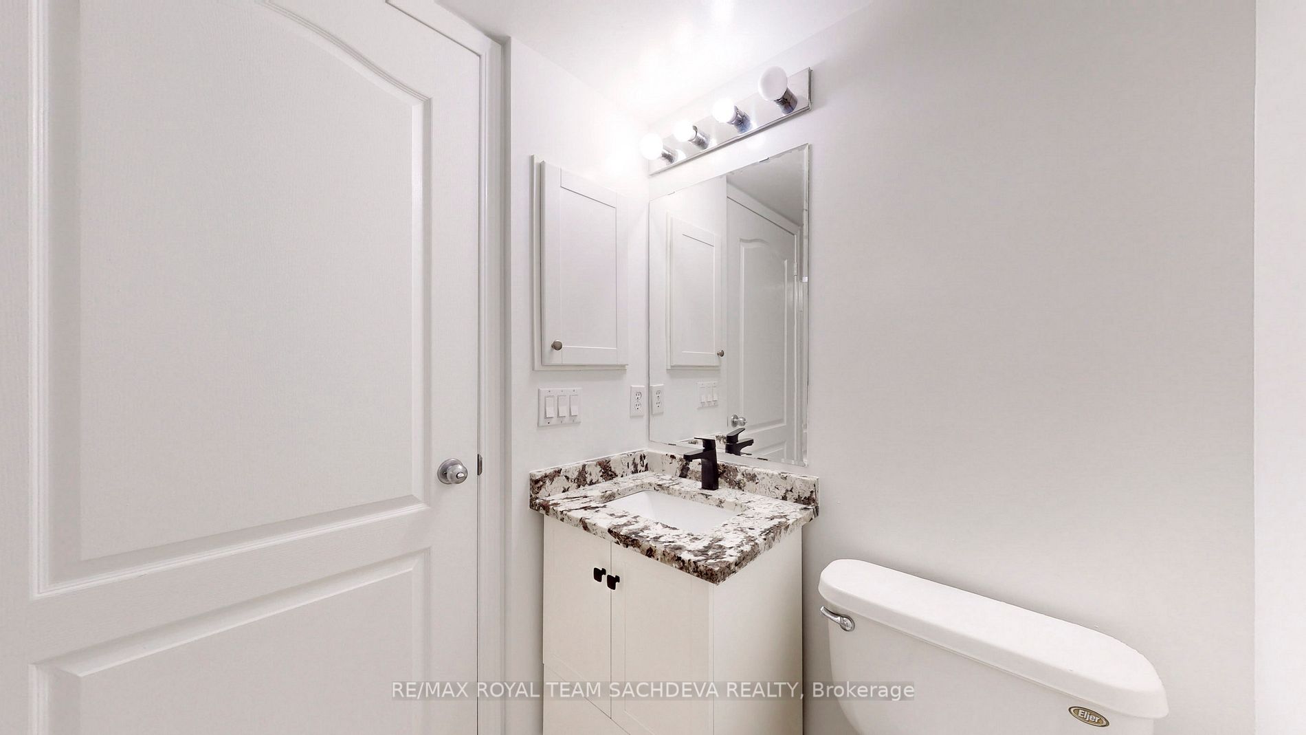 2 Rean Dr, #1208