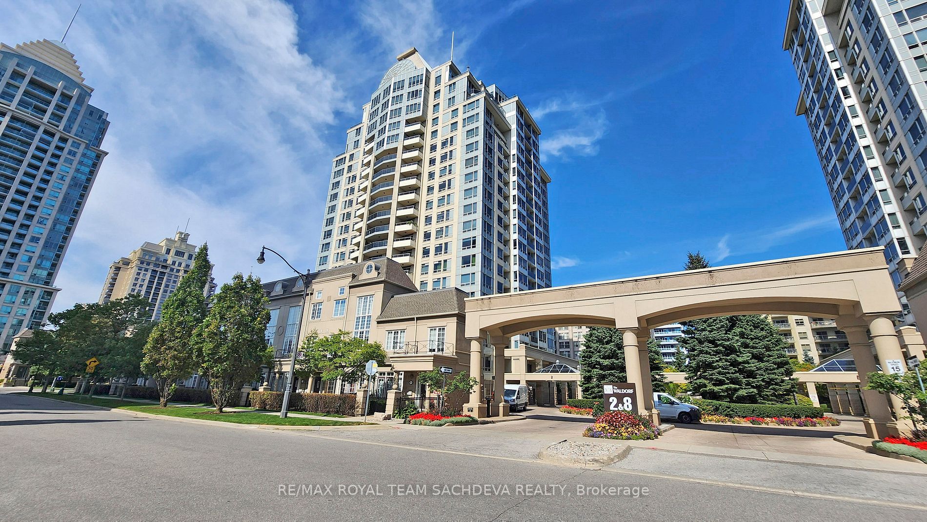 2 Rean Dr, #1208