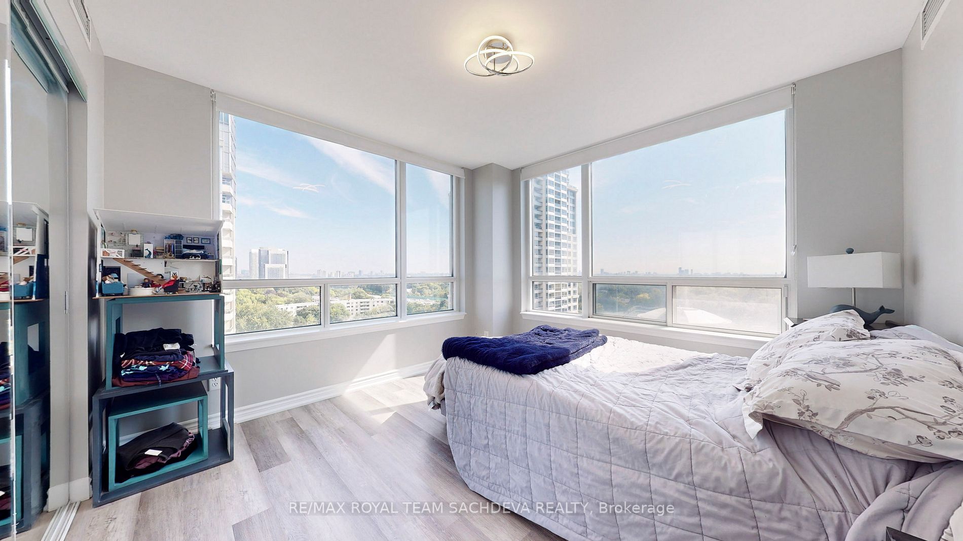 2 Rean Dr, #1208