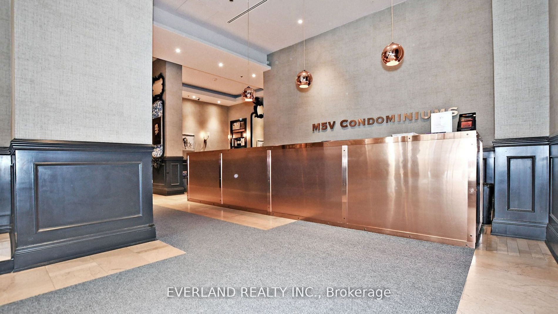 375 King St W, #2408