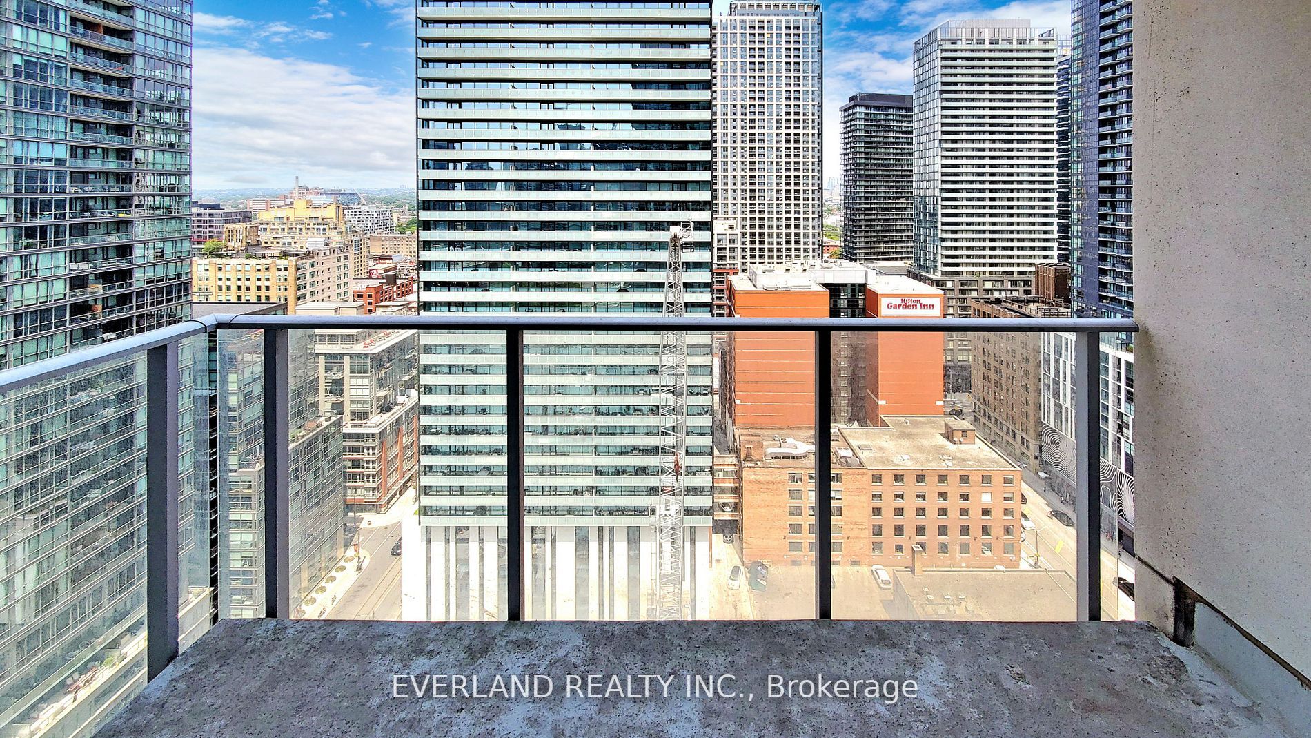 375 King St W, #2408
