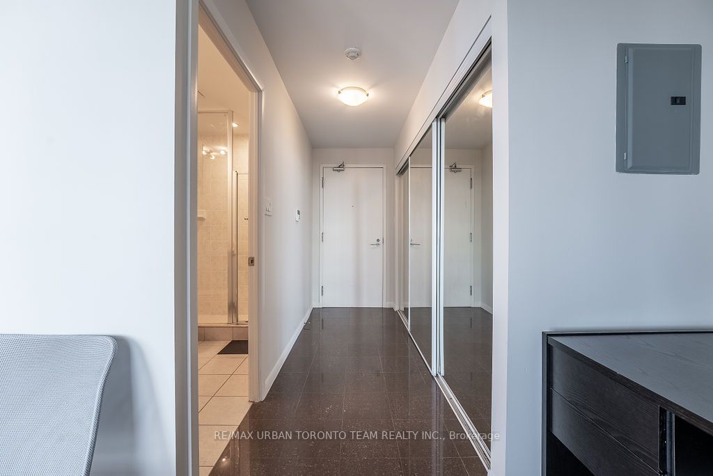 38 Grenville Street, #3207