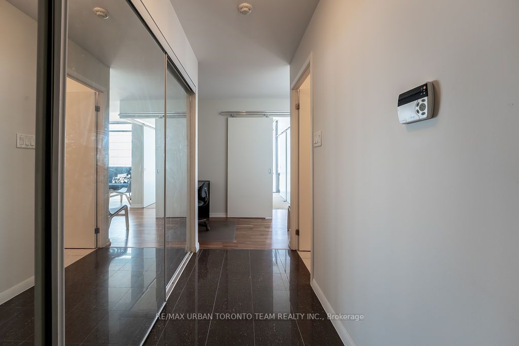 38 Grenville Street, #3207