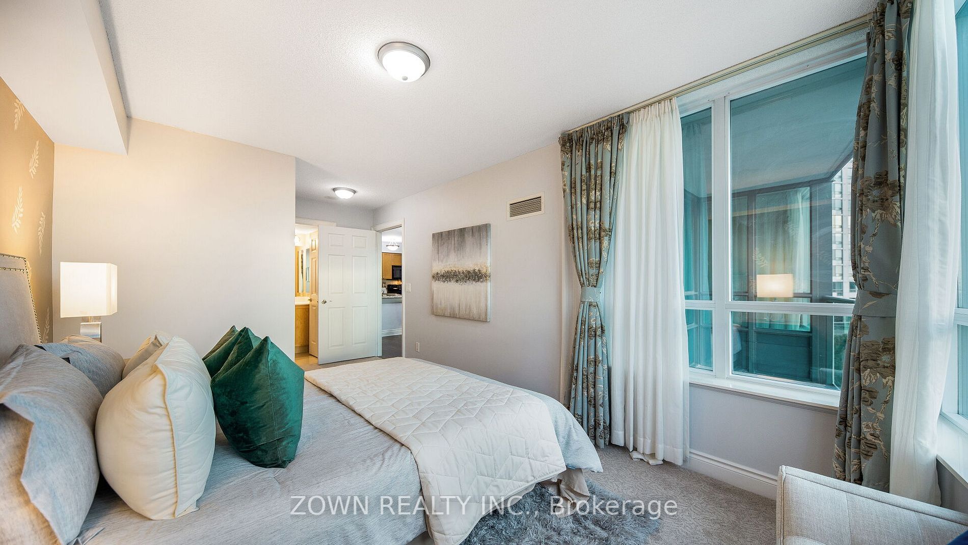 15 Greenview Avenue, #507