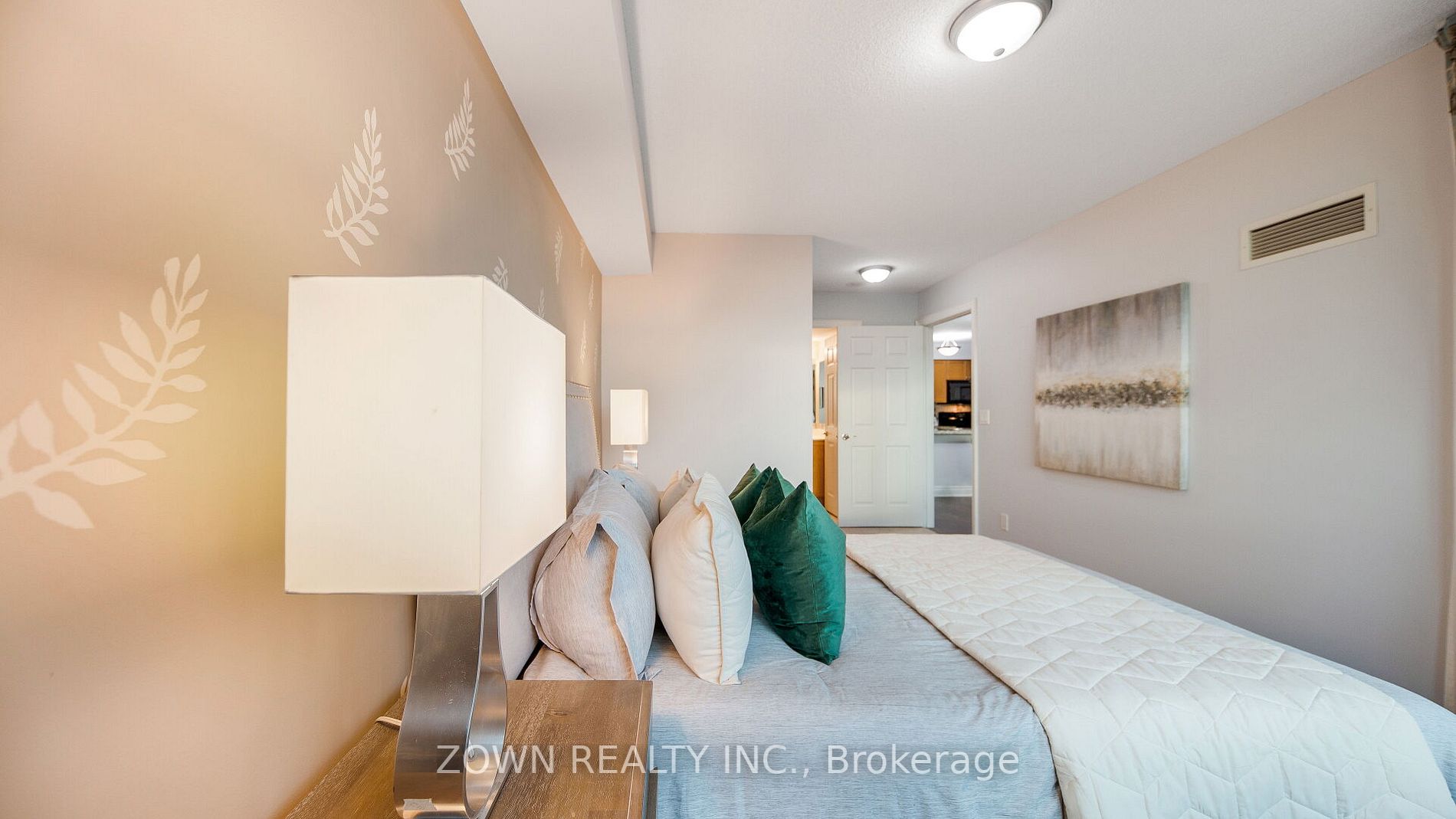15 Greenview Avenue, #507