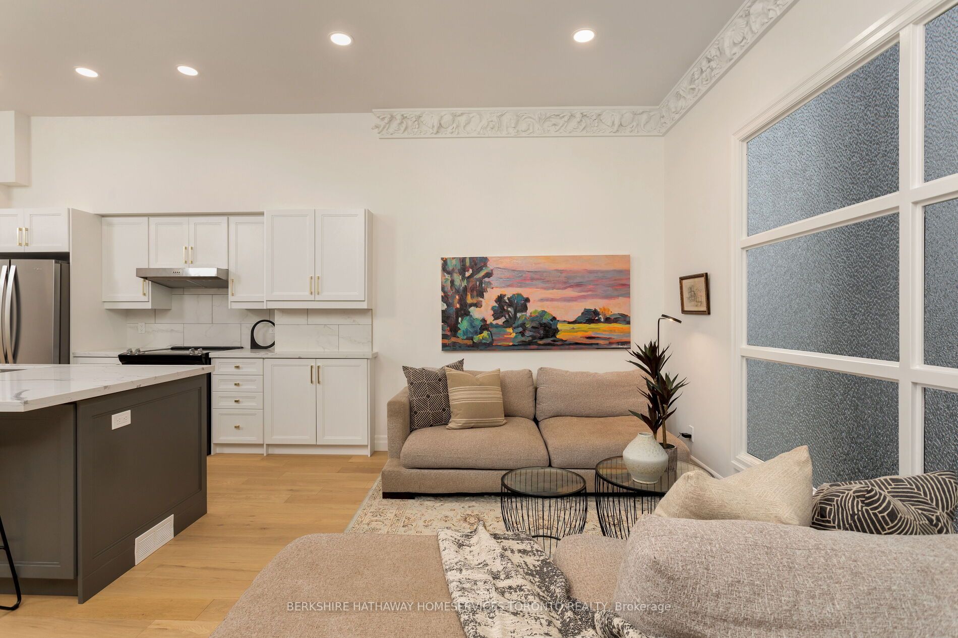 295 Davenport Rd, #103