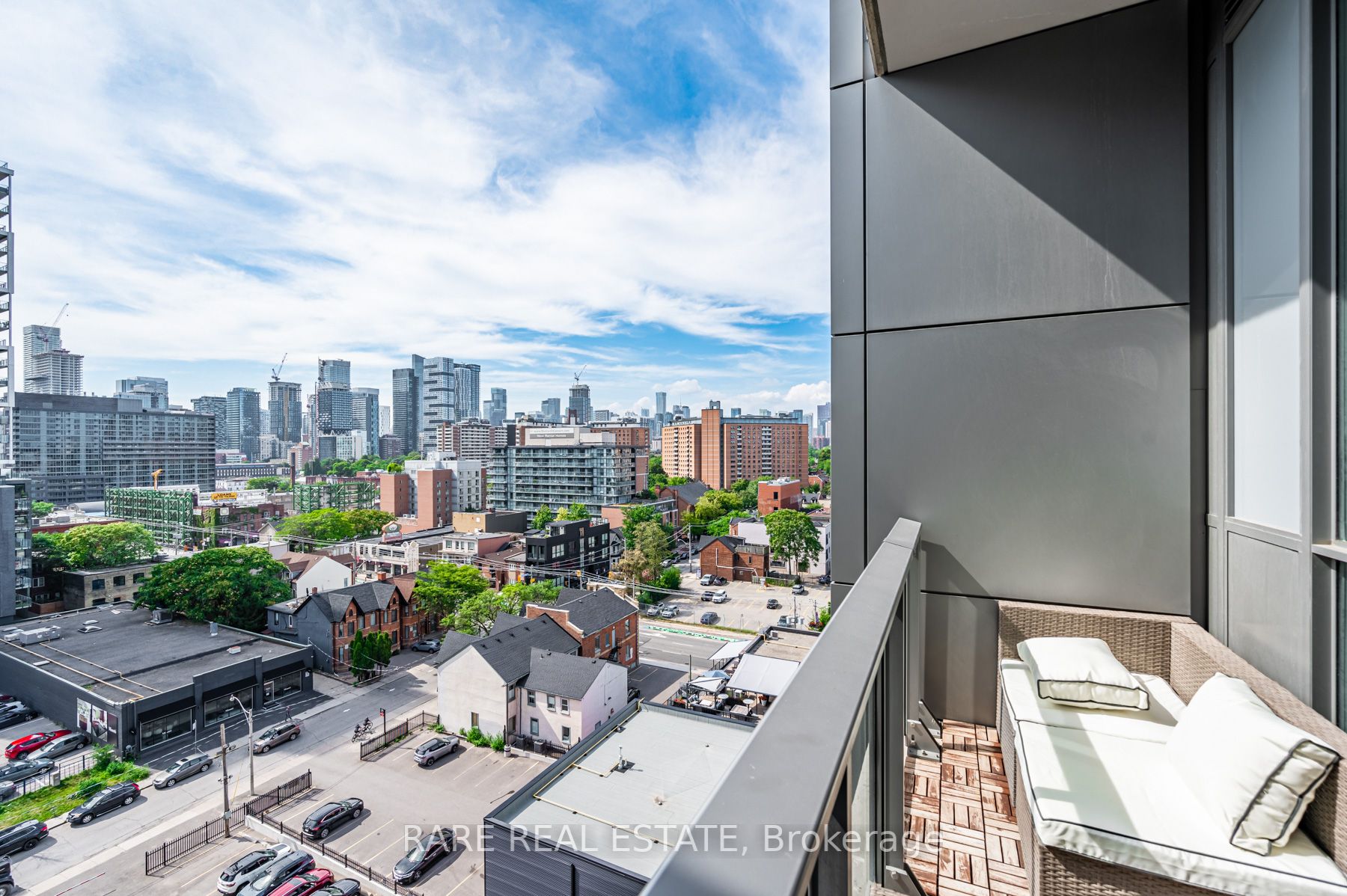 120 Parliament St, #1017