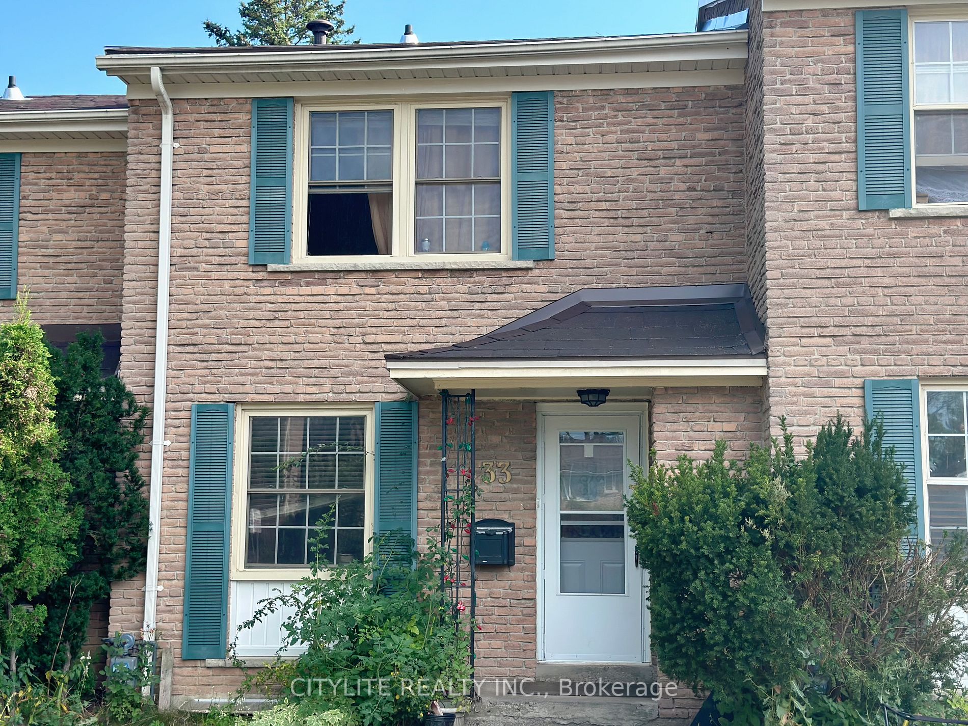 551 Steeles Ave W, #33