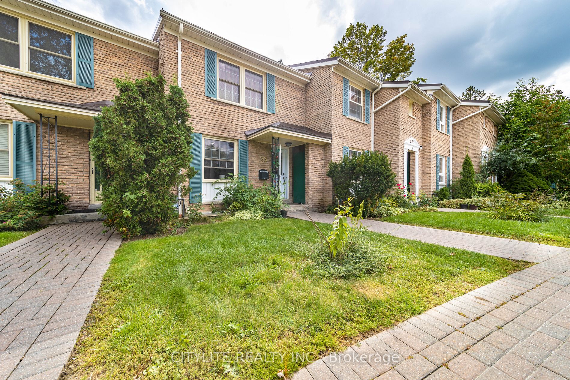 551 Steeles Ave W, #33