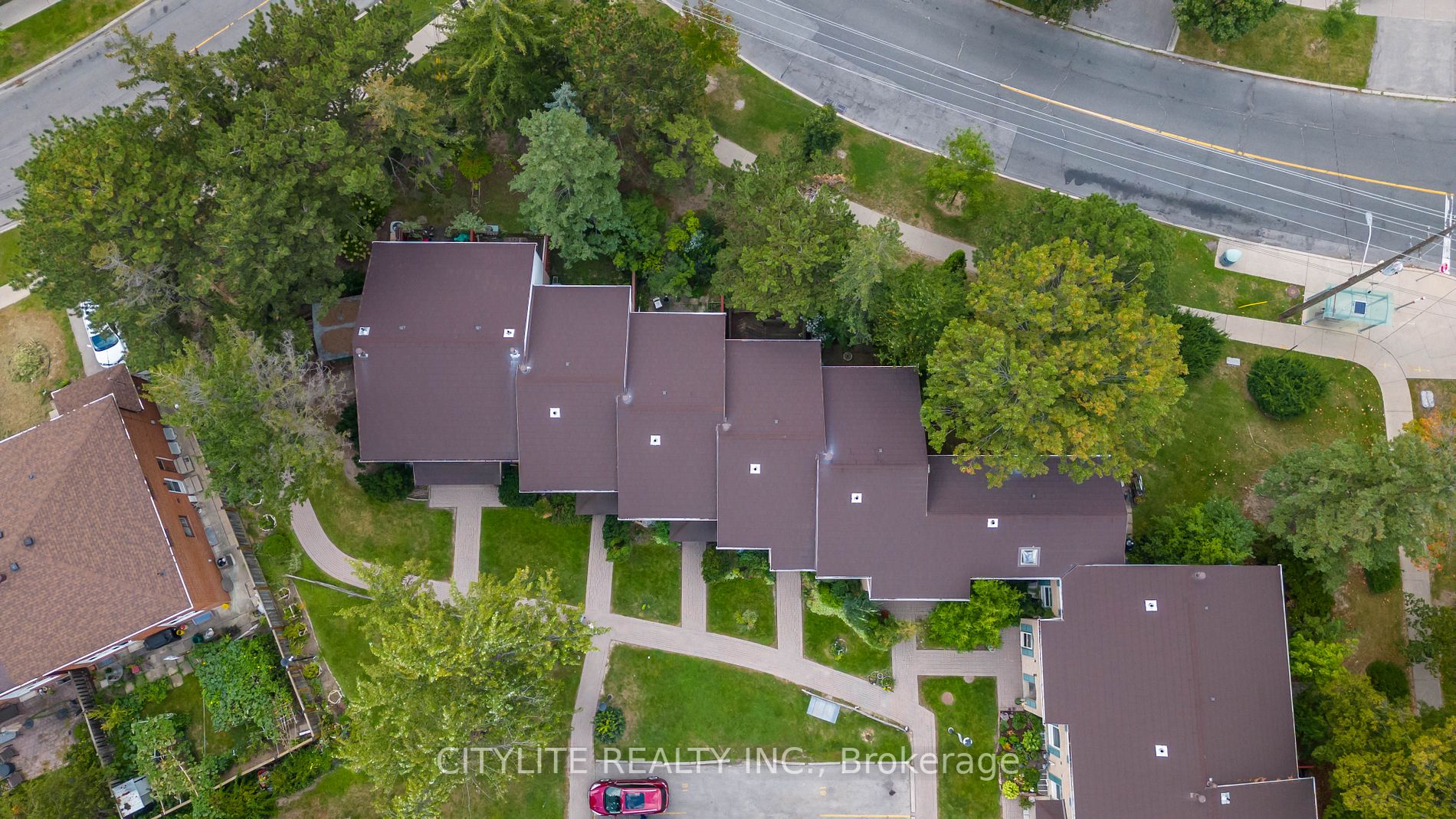 551 Steeles Ave W, #33