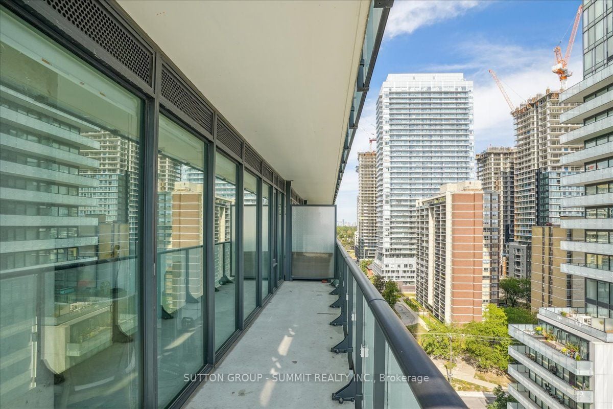 161 Roehampton Ave, #1010