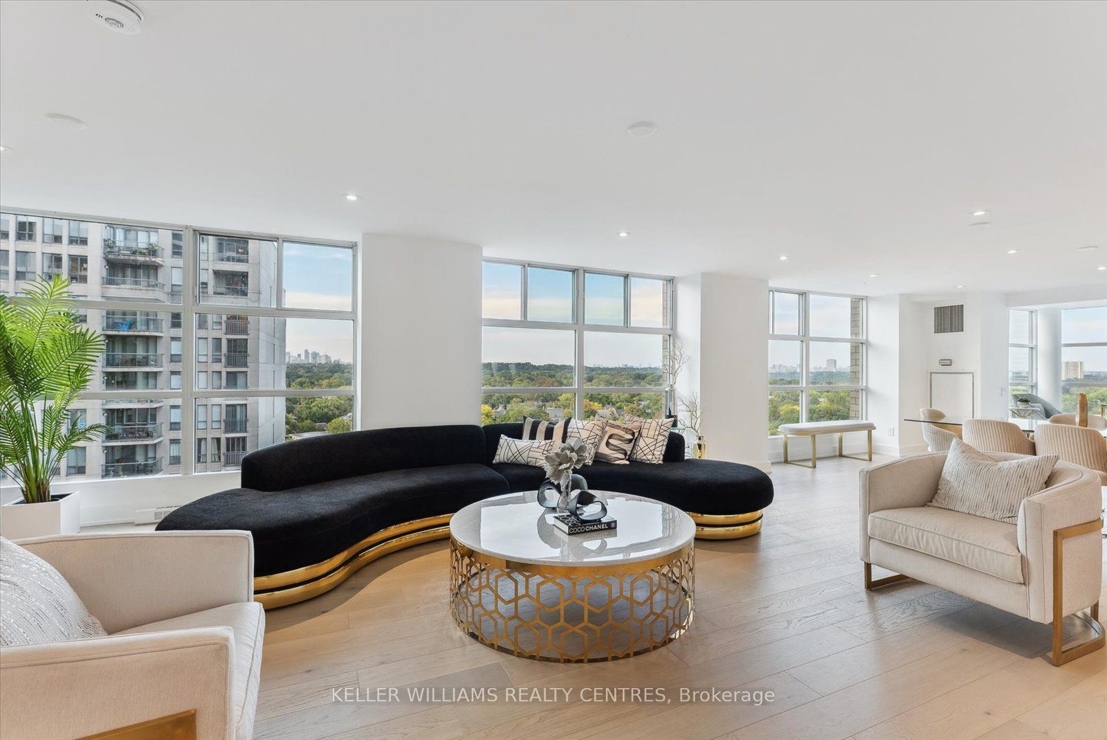 409 Bloor Street E, #PH3