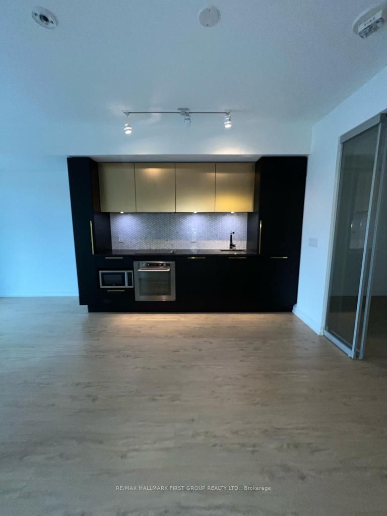 85 Wood Street, #1217