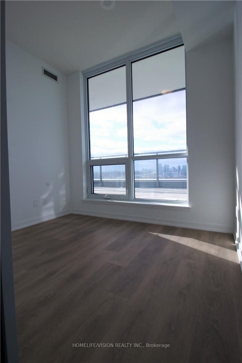 36 Forest Manor Rd, #405