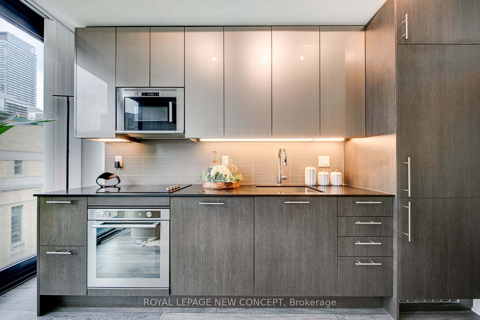 403 Church St, #710
