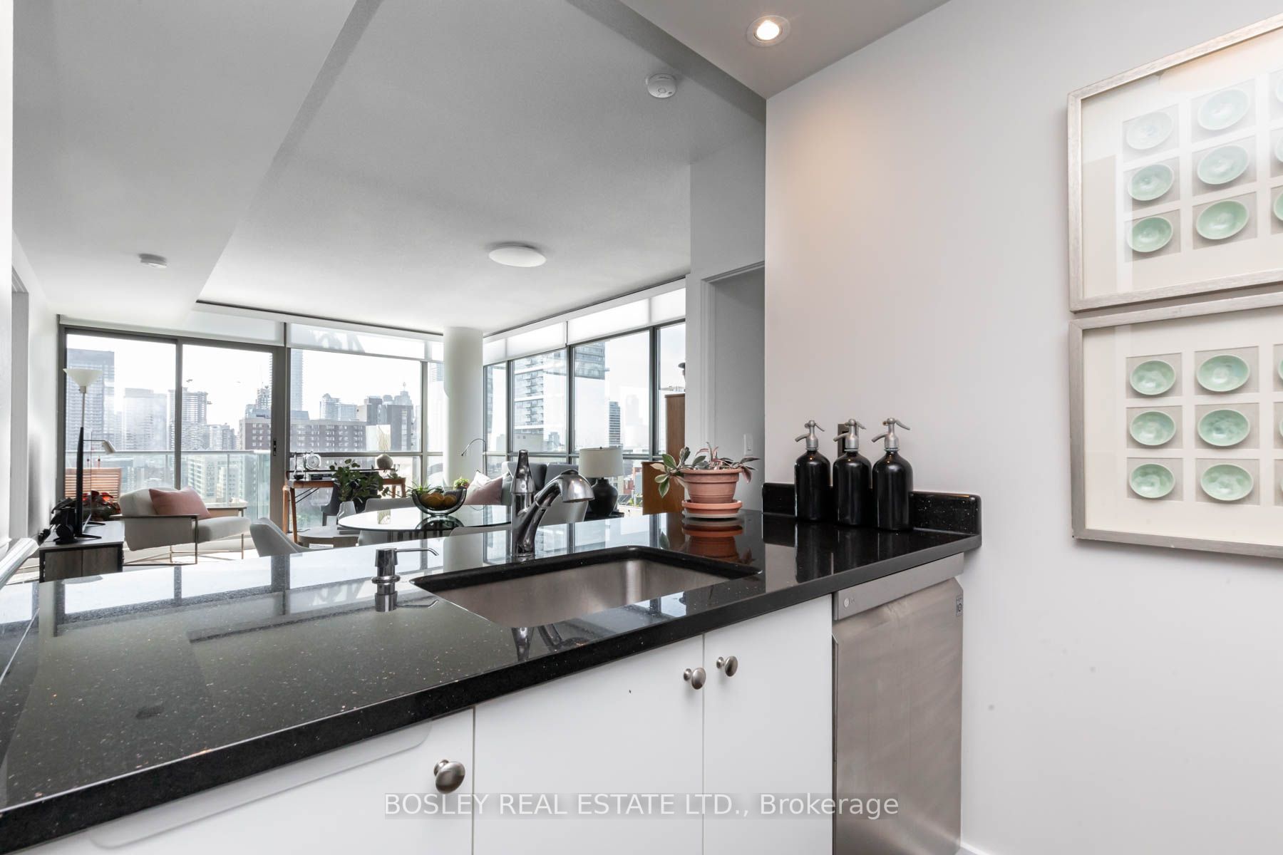 #1503 - 281 Mutual St, Toronto