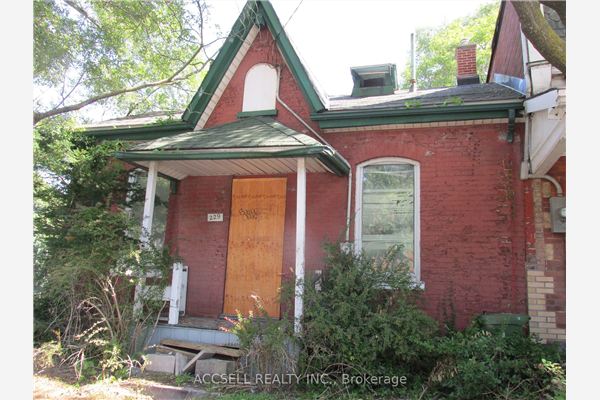 229 River St, Toronto