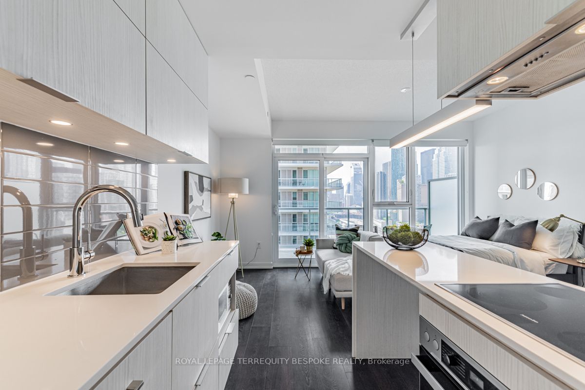 20 Richardson St, #1606