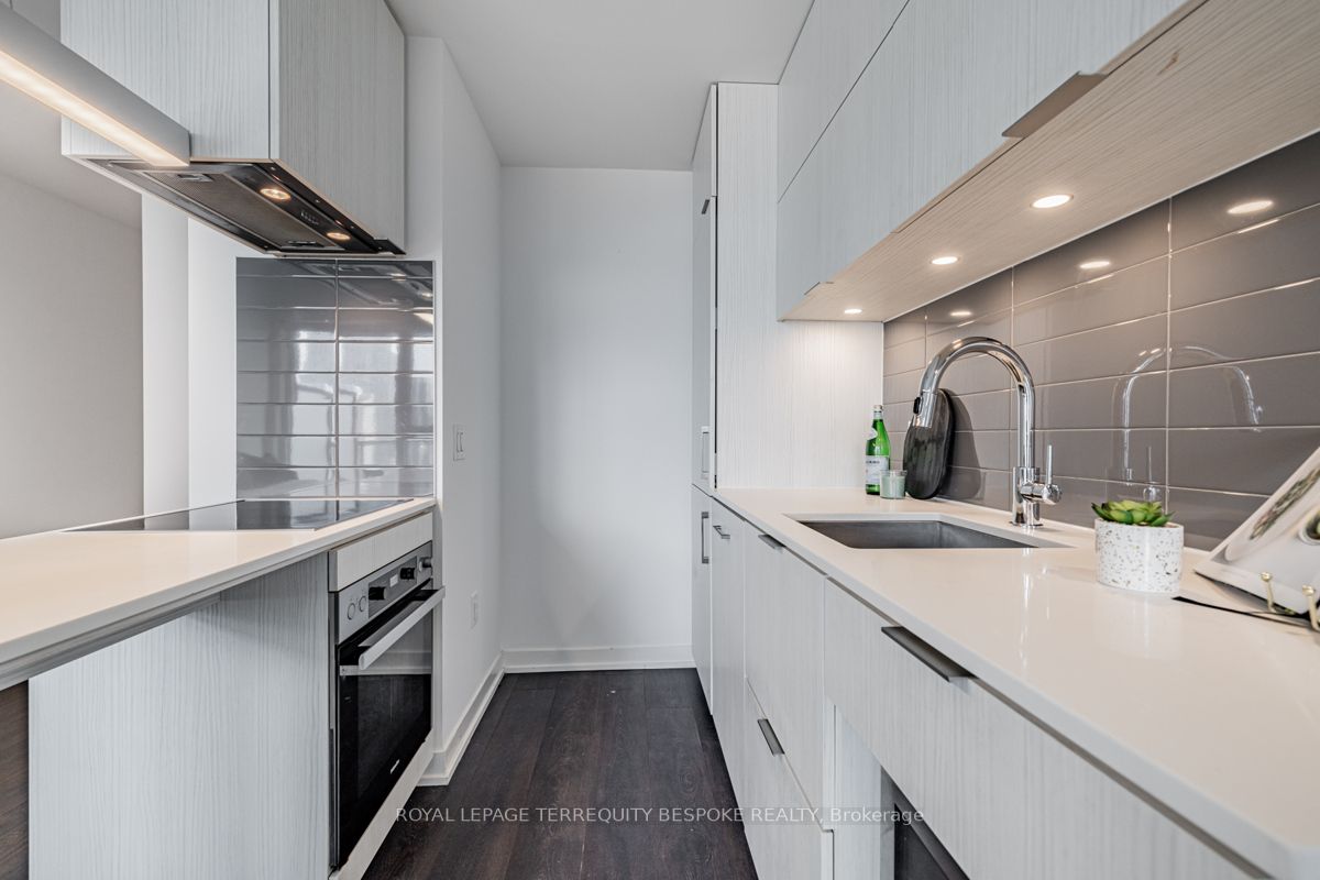 20 Richardson St, #1606