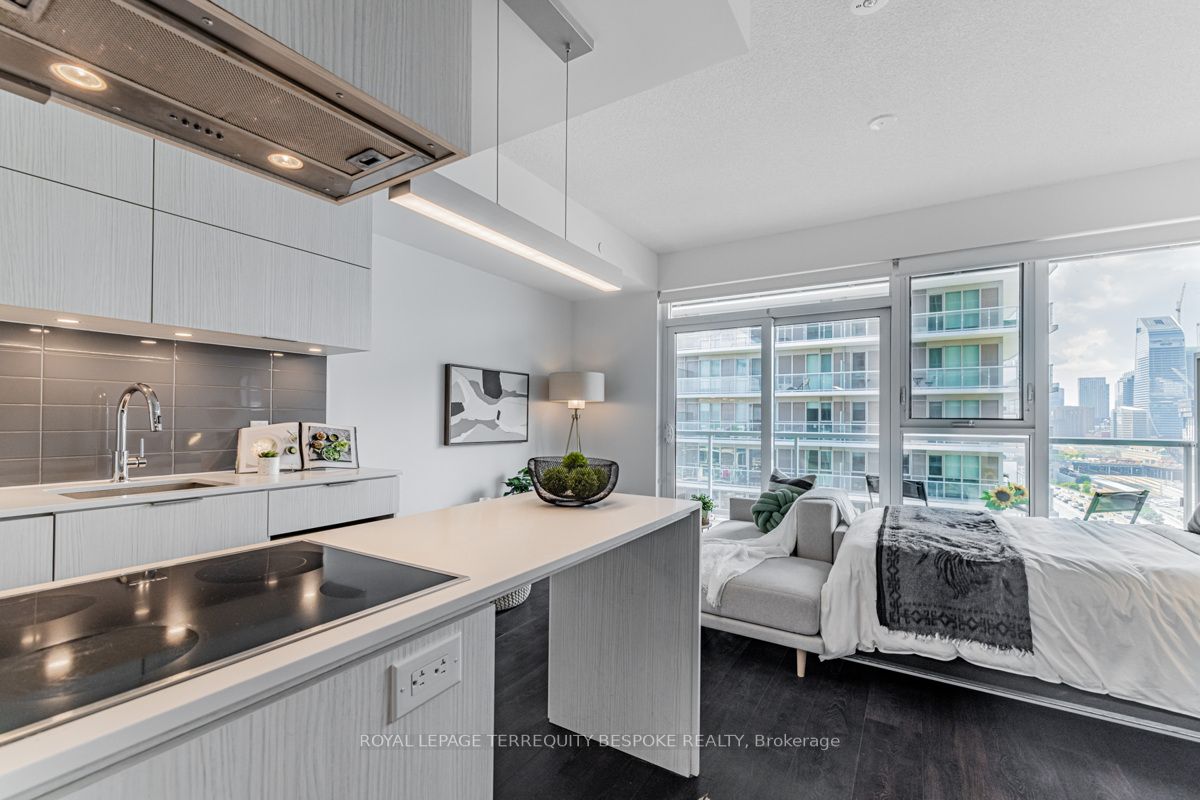 20 Richardson St, #1606