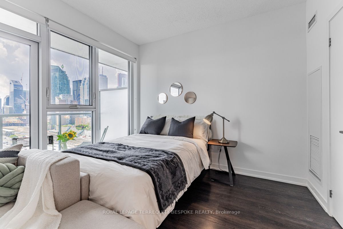 20 Richardson St, #1606