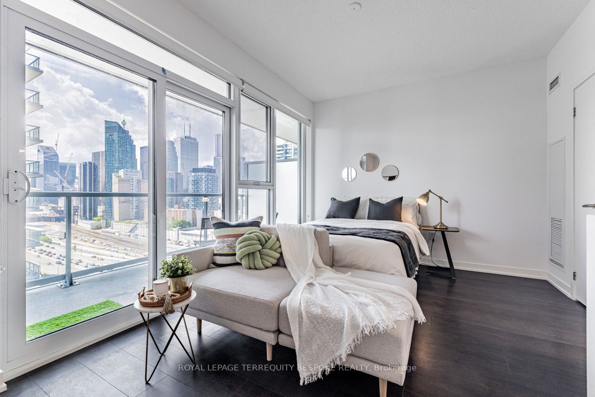 20 Richardson St, #1606