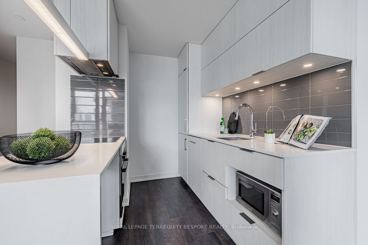 20 Richardson St, #1606