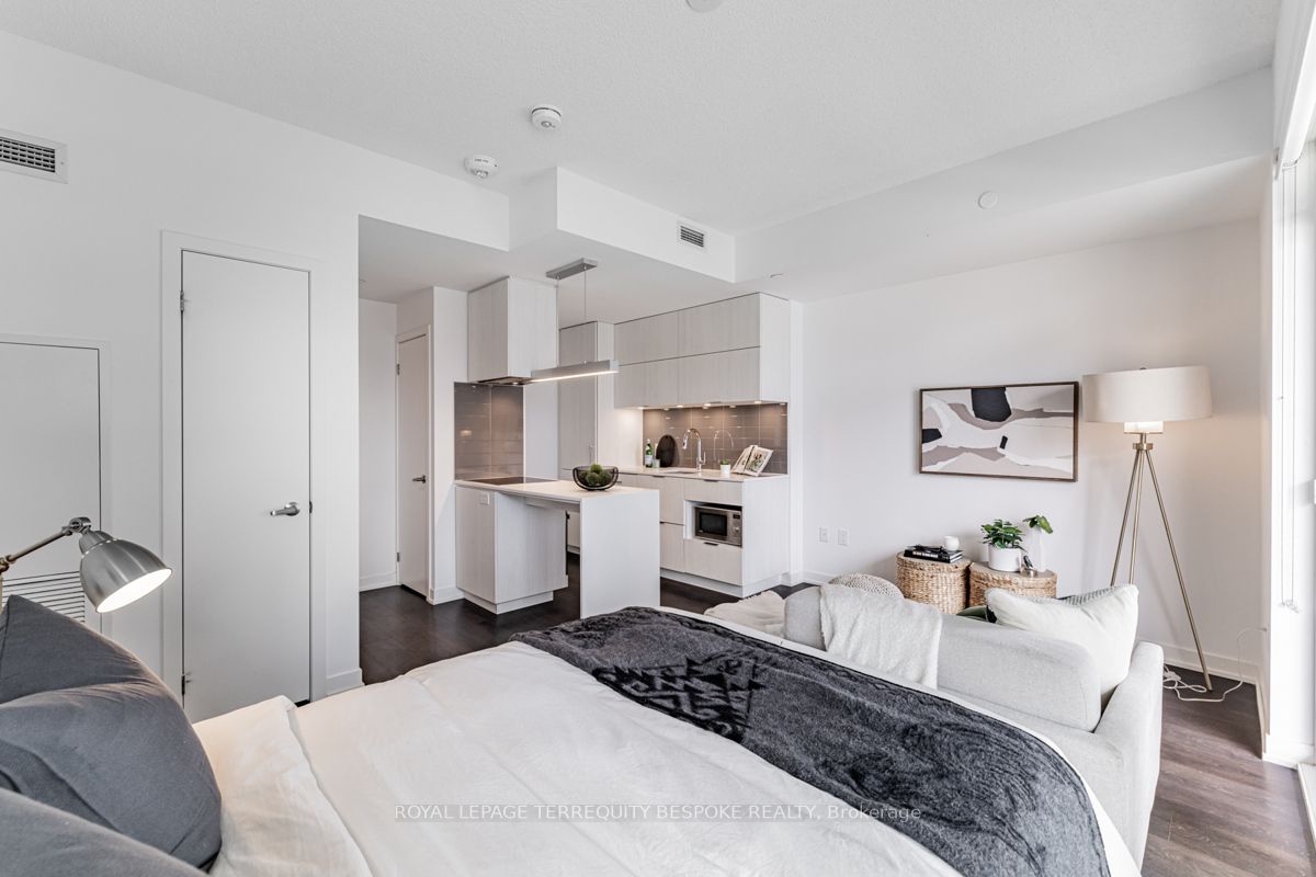 20 Richardson St, #1606