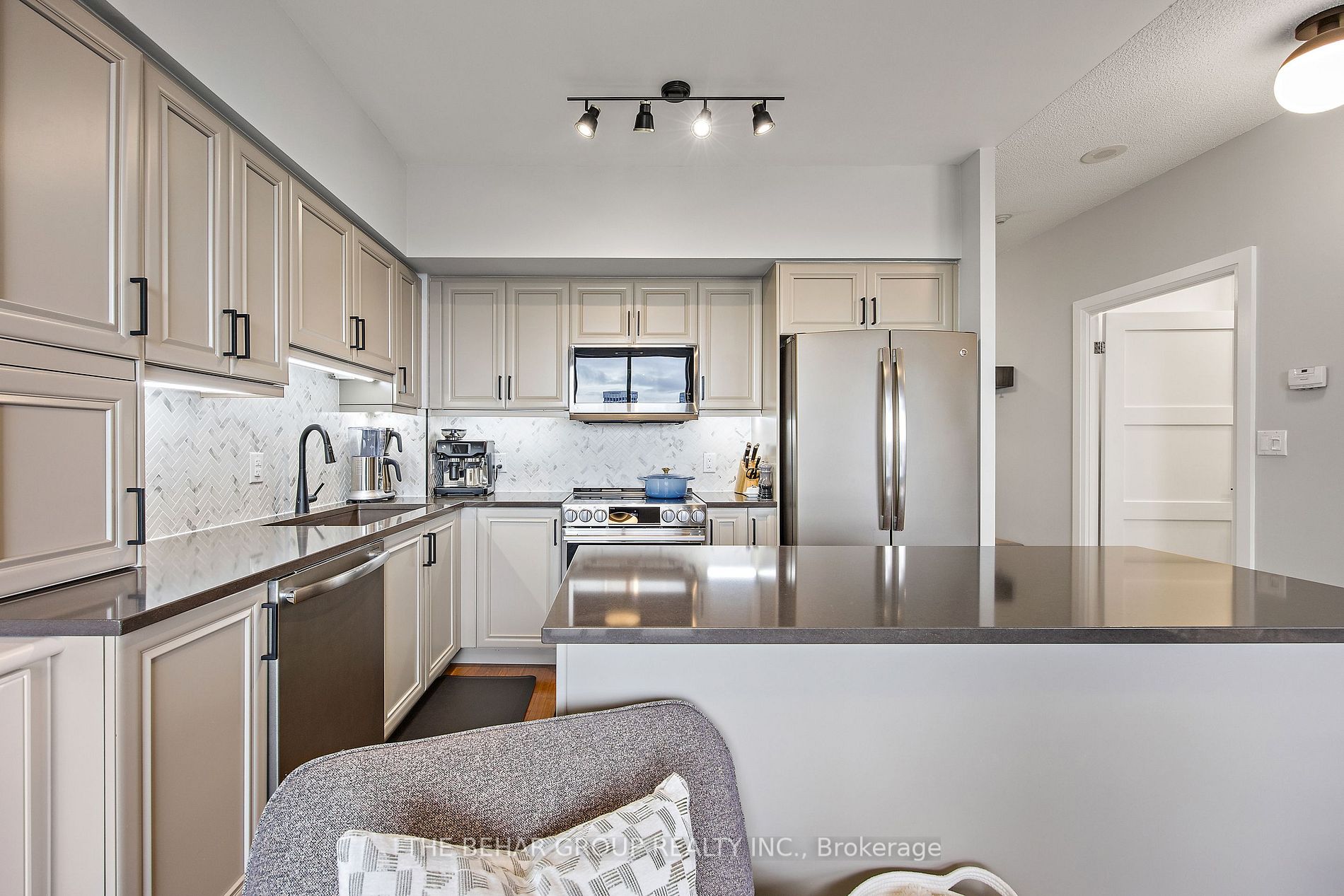 1105 Leslie St, #1507