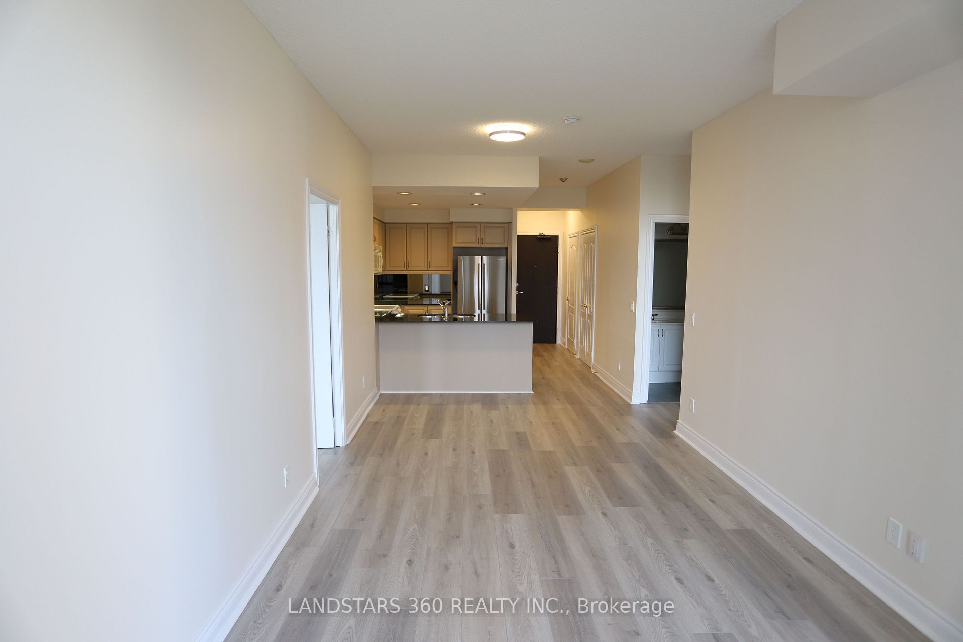 1101 Leslie St, #901