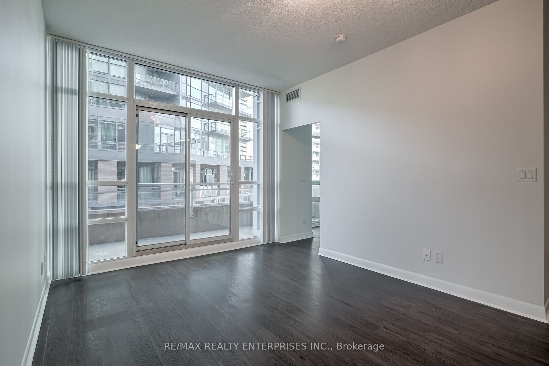 15 Bruyeres Mews, #601