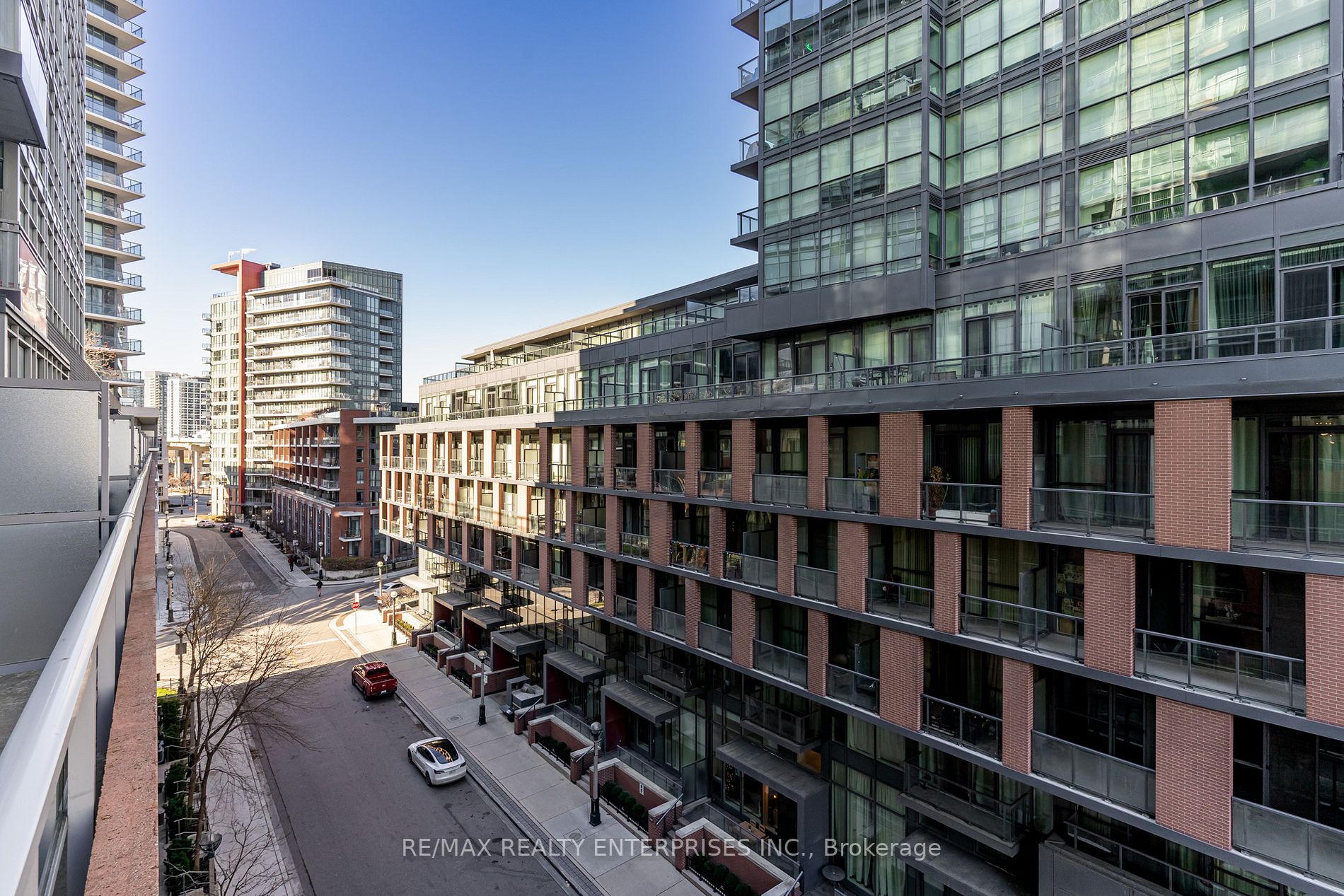 15 Bruyeres Mews, #601