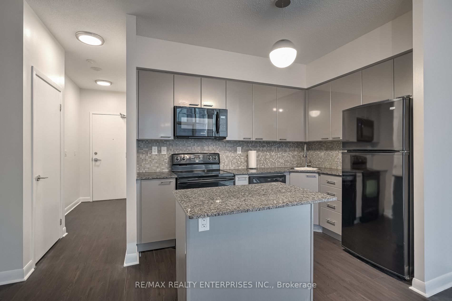 15 Bruyeres Mews, #601