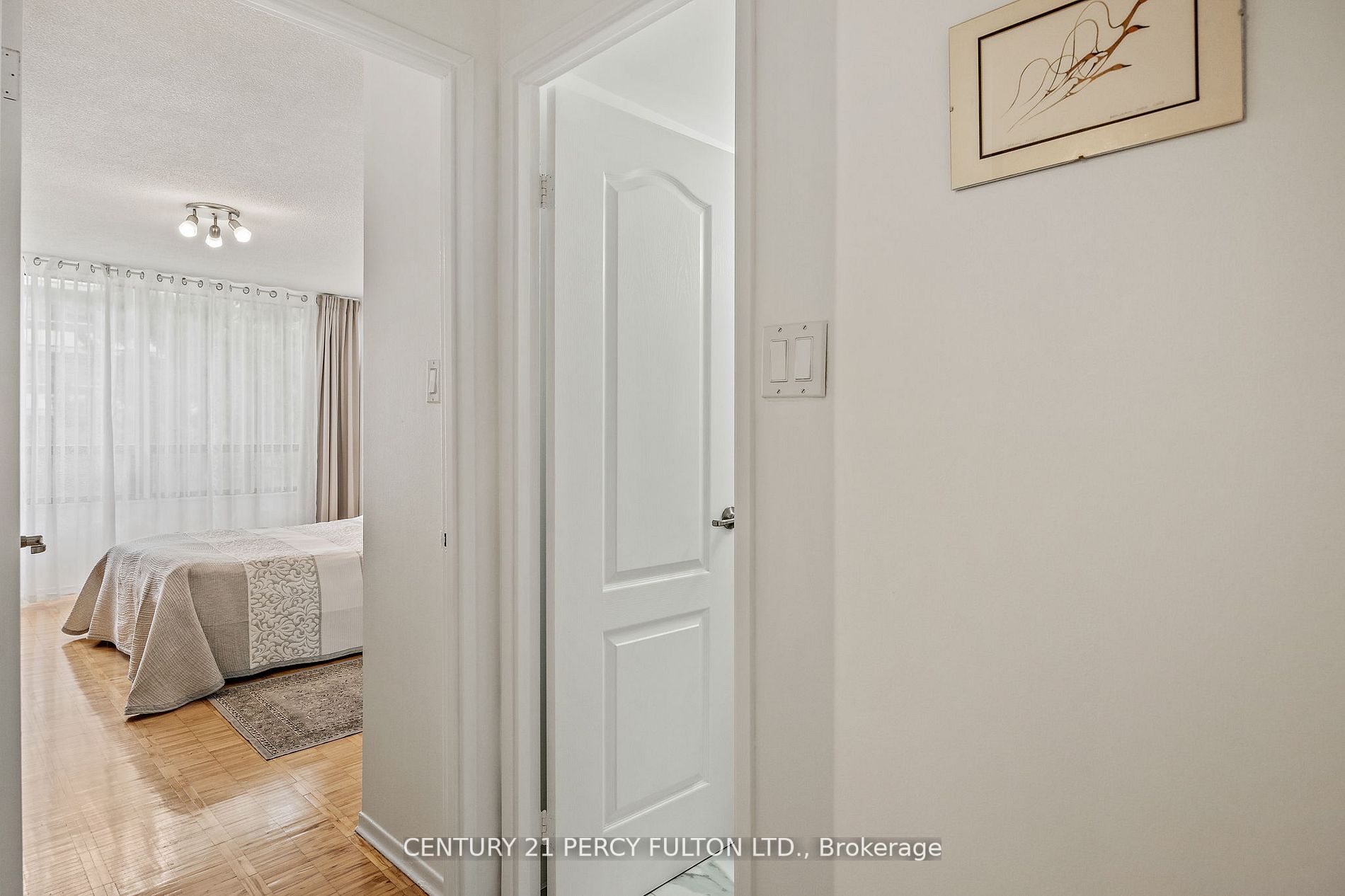 22 Shallmar Blvd, #605