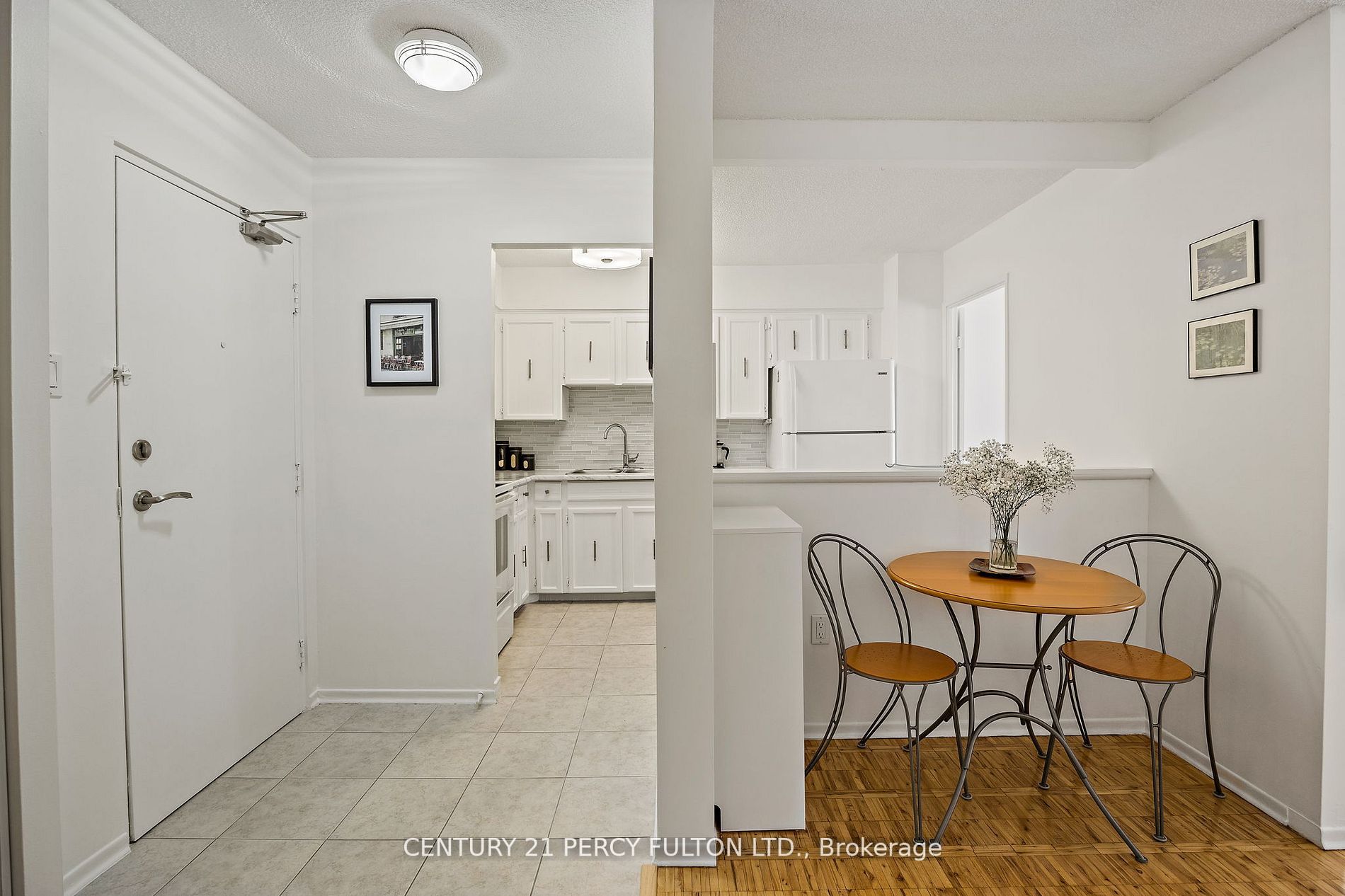 22 Shallmar Blvd, #605