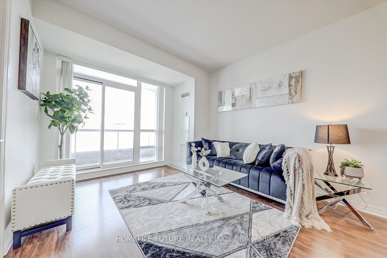 30 Herons Hill Way, #1802