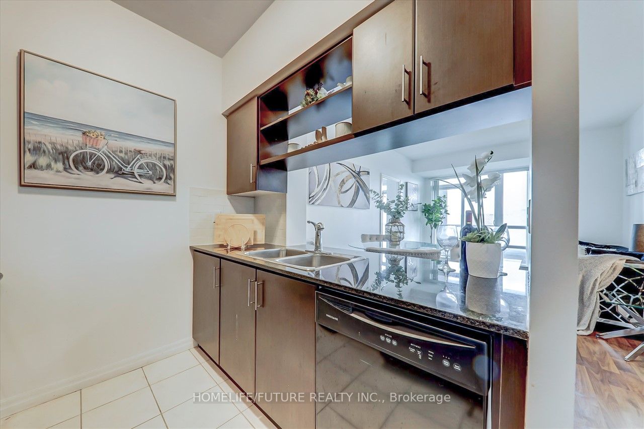 30 Herons Hill Way, #1802