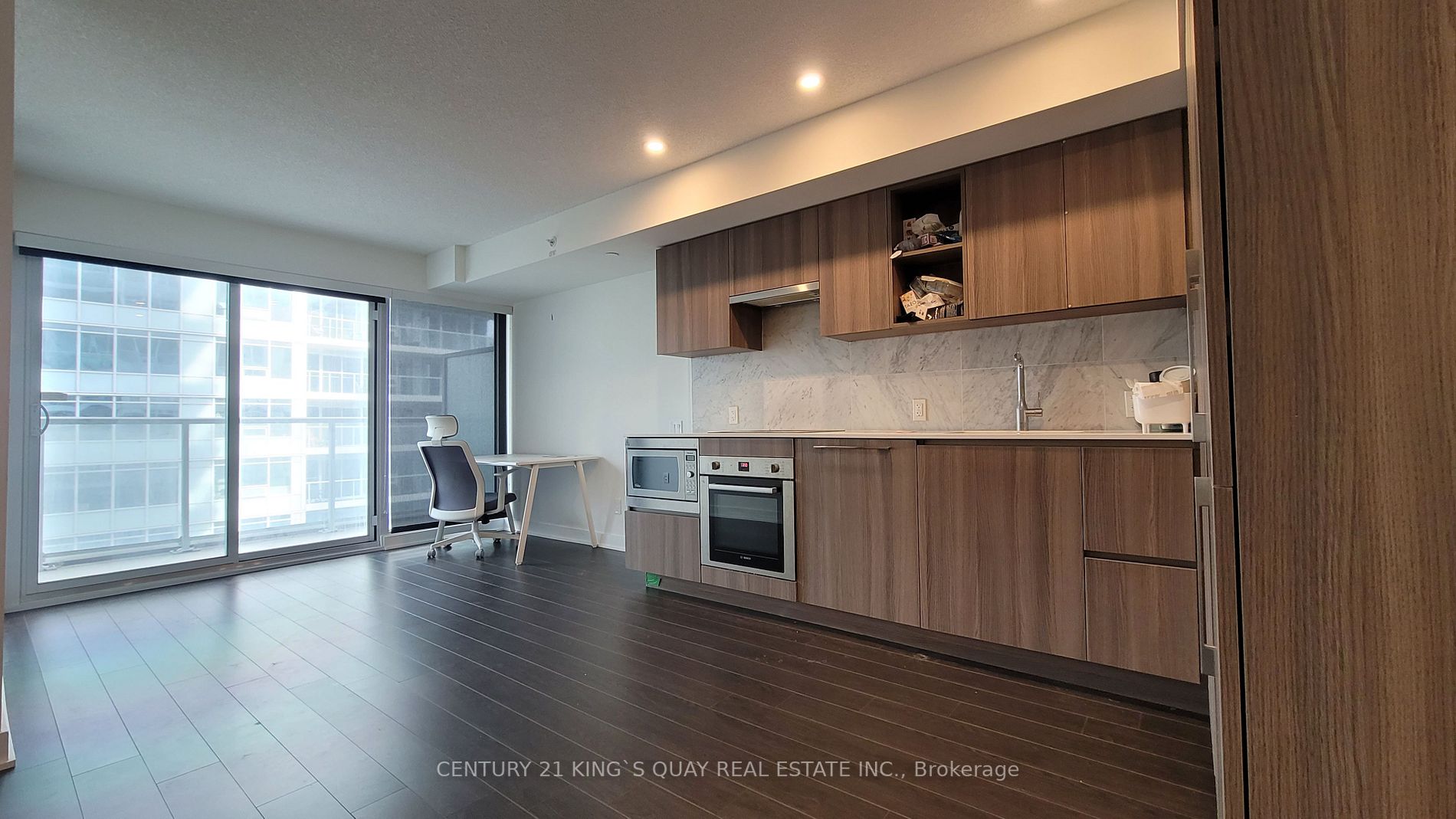 19 Bathurst St, #1009