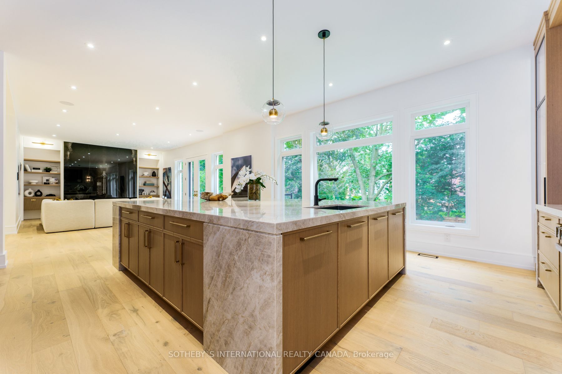 19 Devondale Ave
