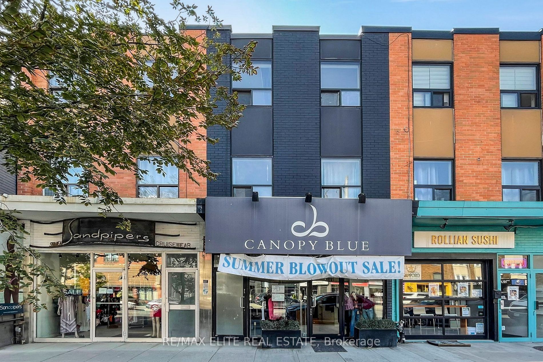 2582 Yonge St