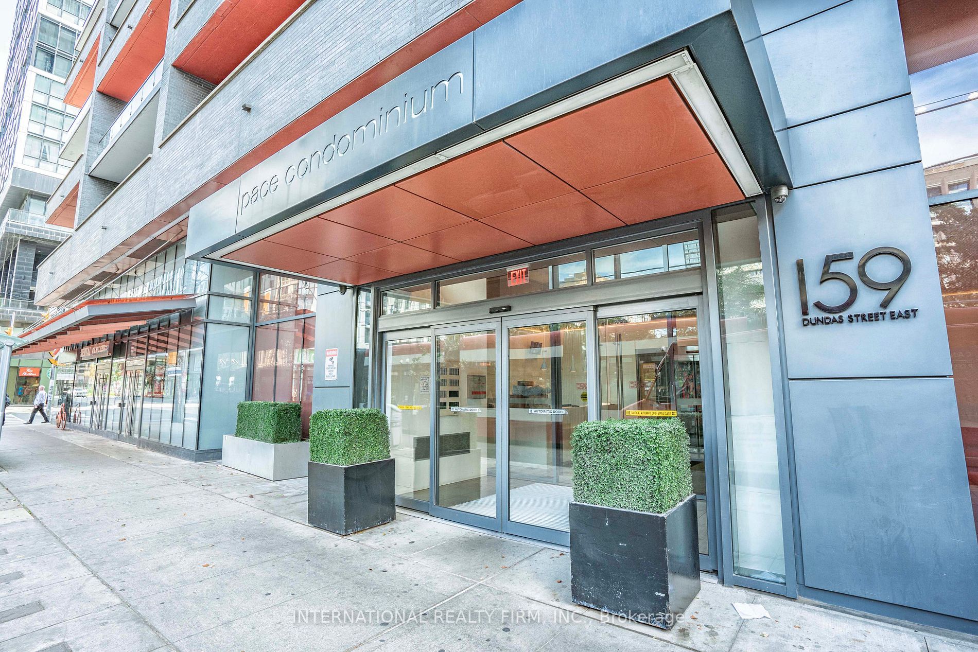159 Dundas St E, #403